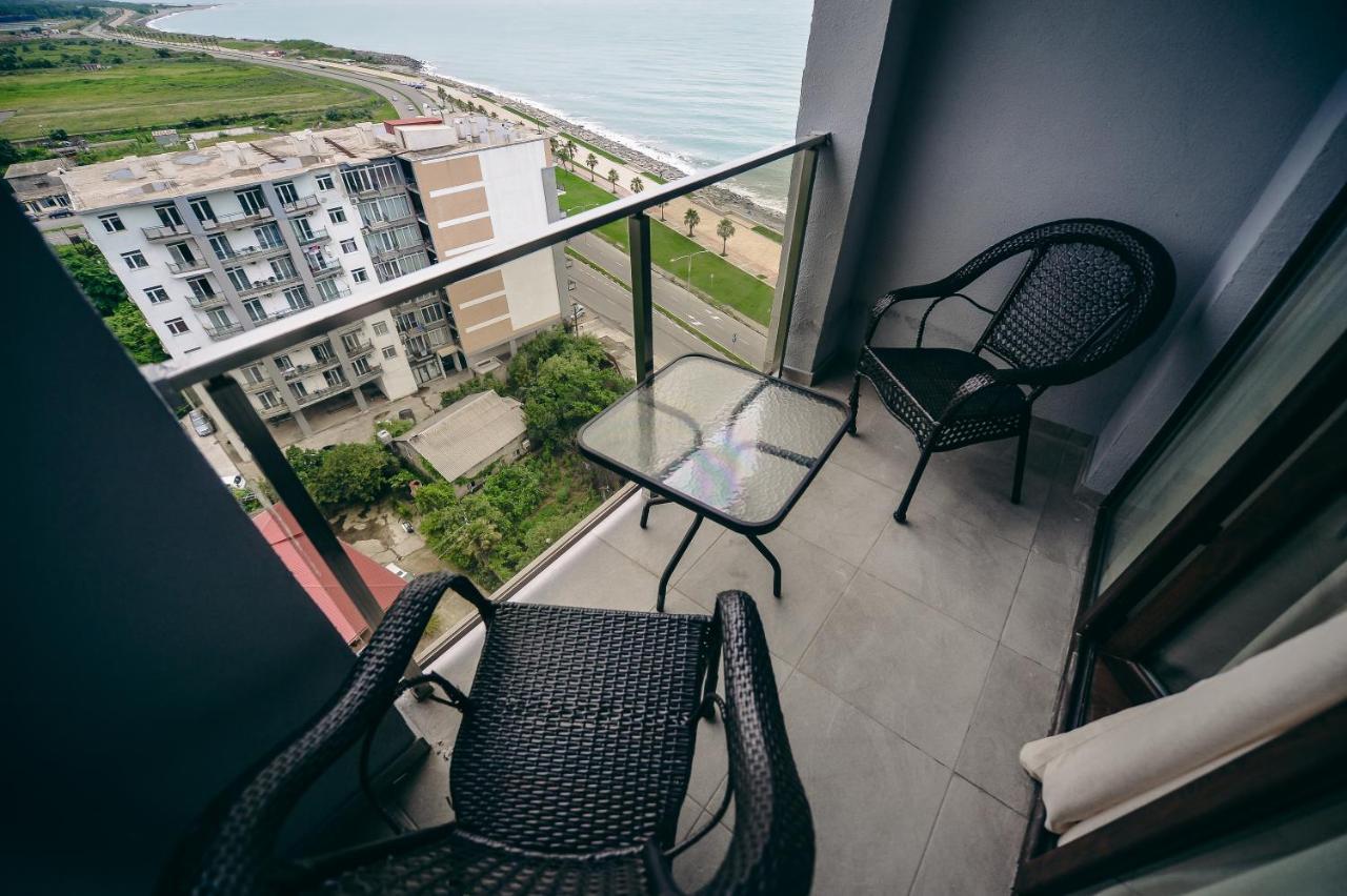 Rumi Hotel 巴统 外观 照片