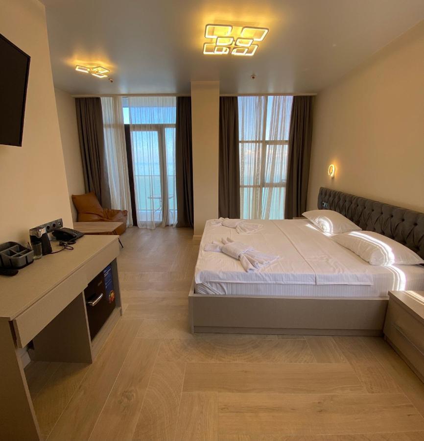 Rumi Hotel 巴统 外观 照片