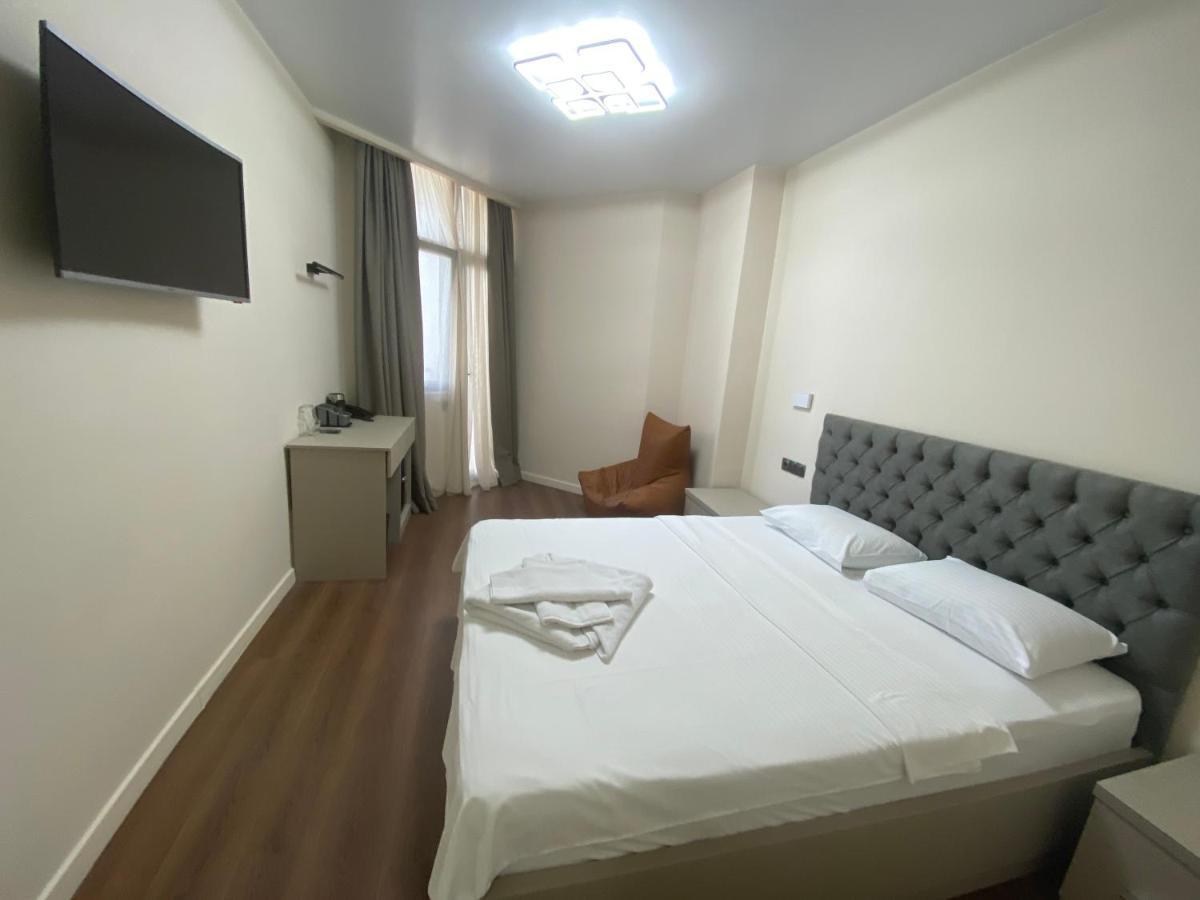 Rumi Hotel 巴统 外观 照片
