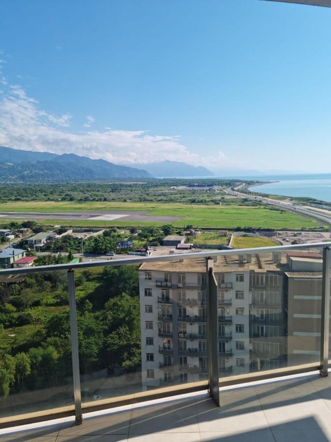 Rumi Hotel 巴统 外观 照片
