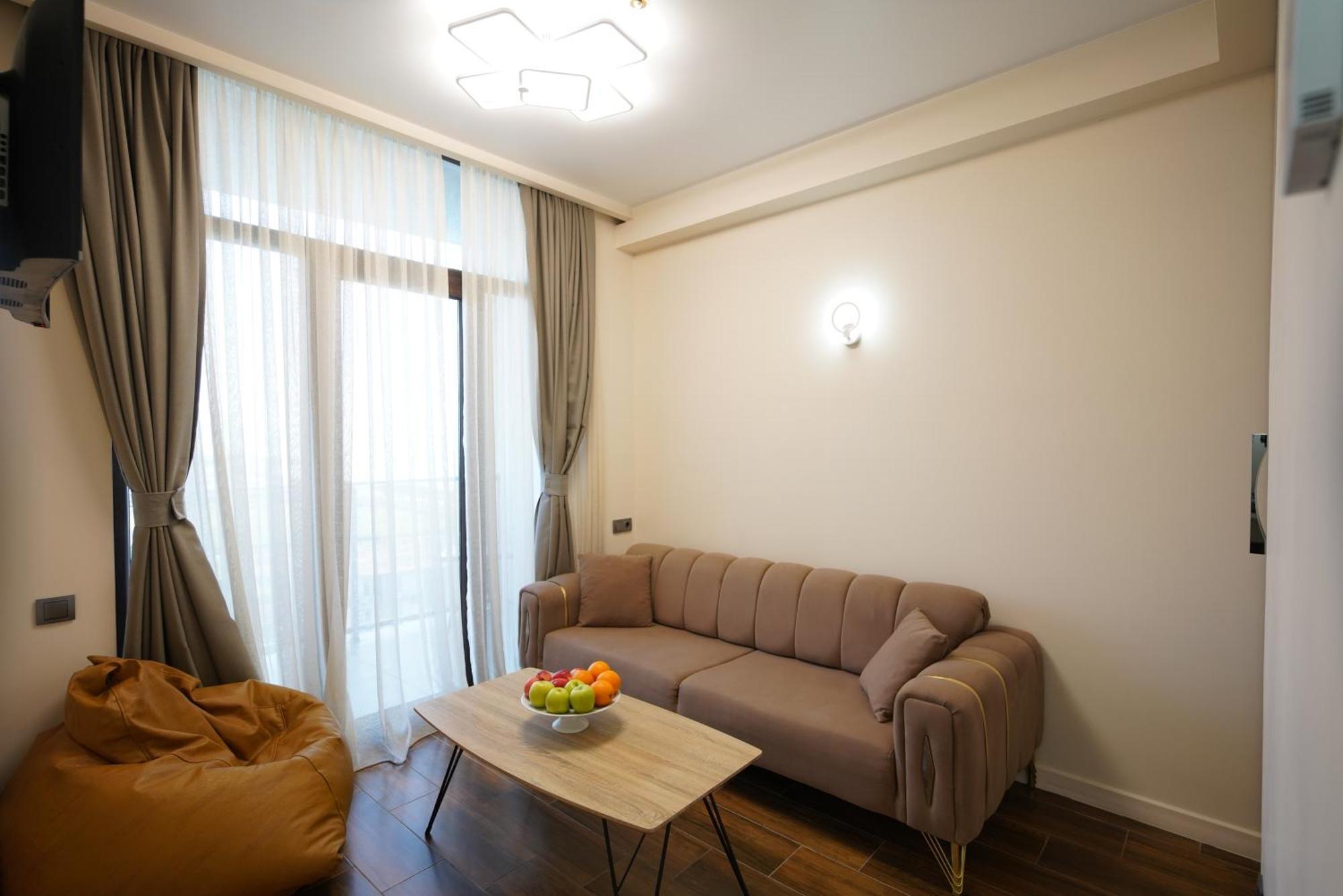 Rumi Hotel 巴统 外观 照片