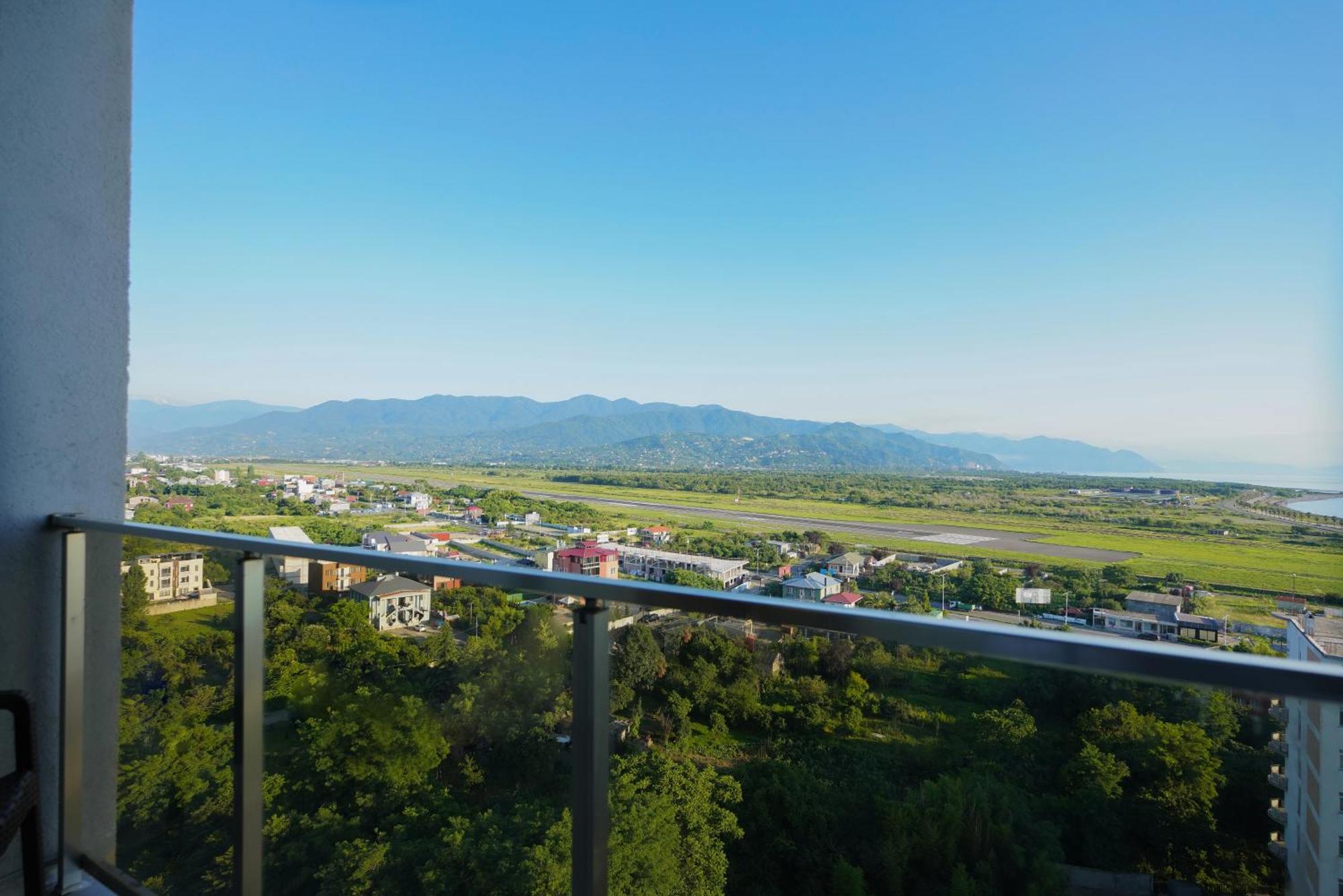 Rumi Hotel 巴统 外观 照片