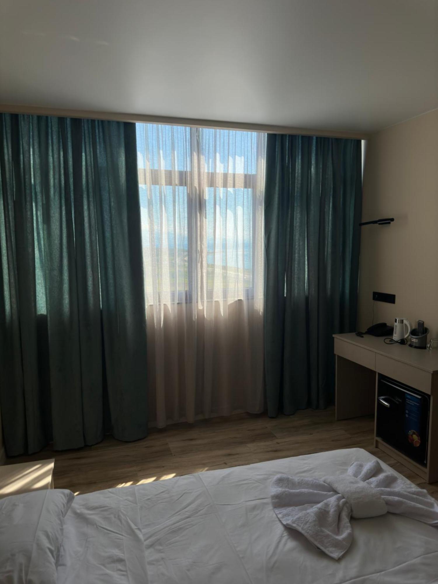 Rumi Hotel 巴统 外观 照片