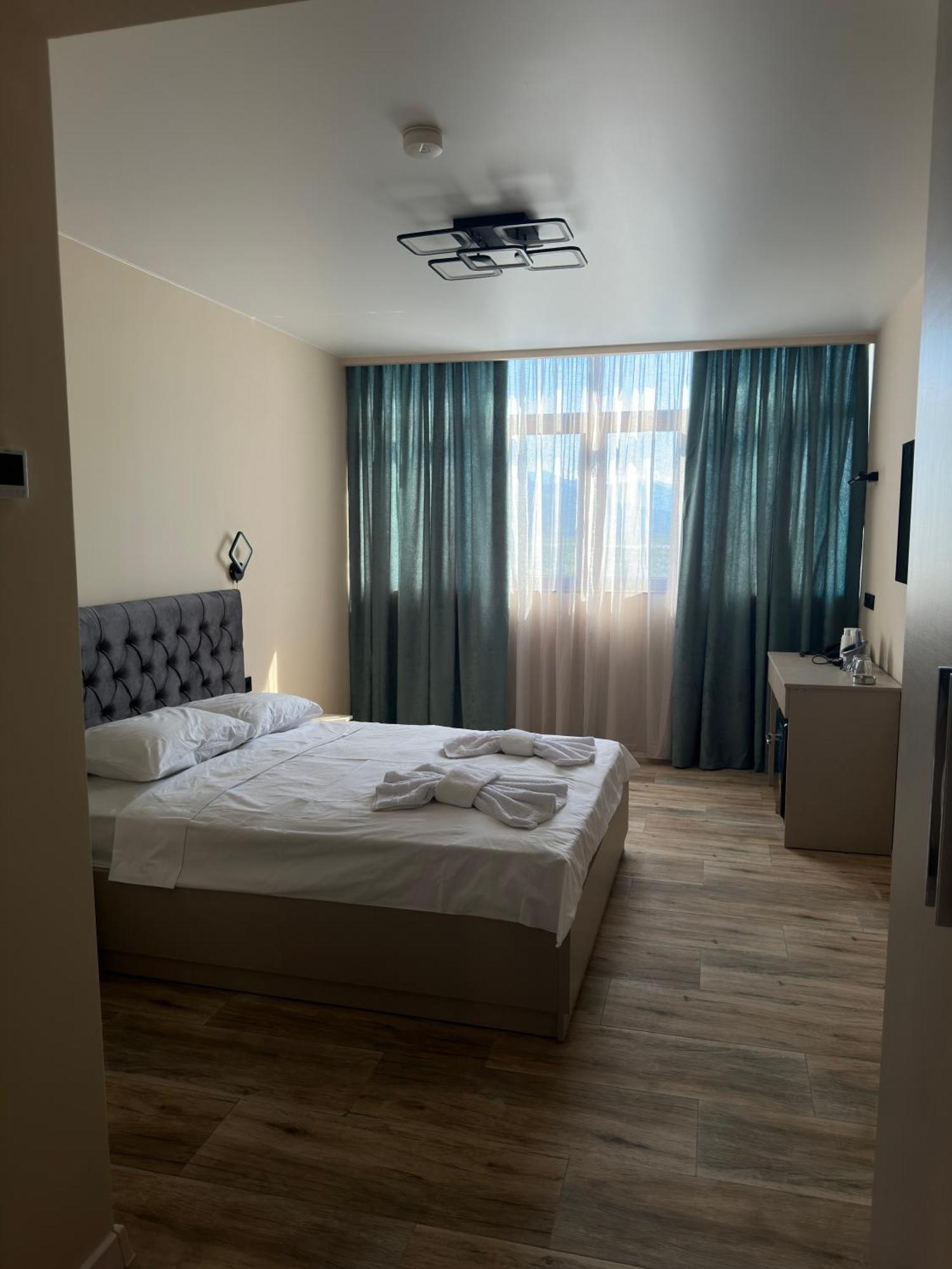 Rumi Hotel 巴统 外观 照片