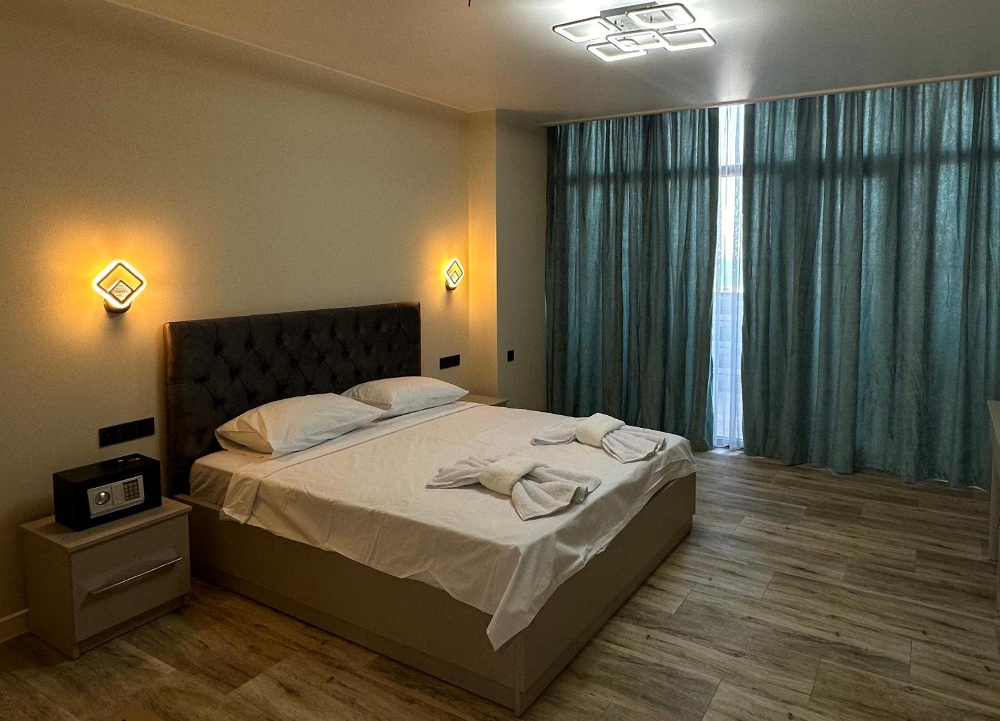 Rumi Hotel 巴统 外观 照片